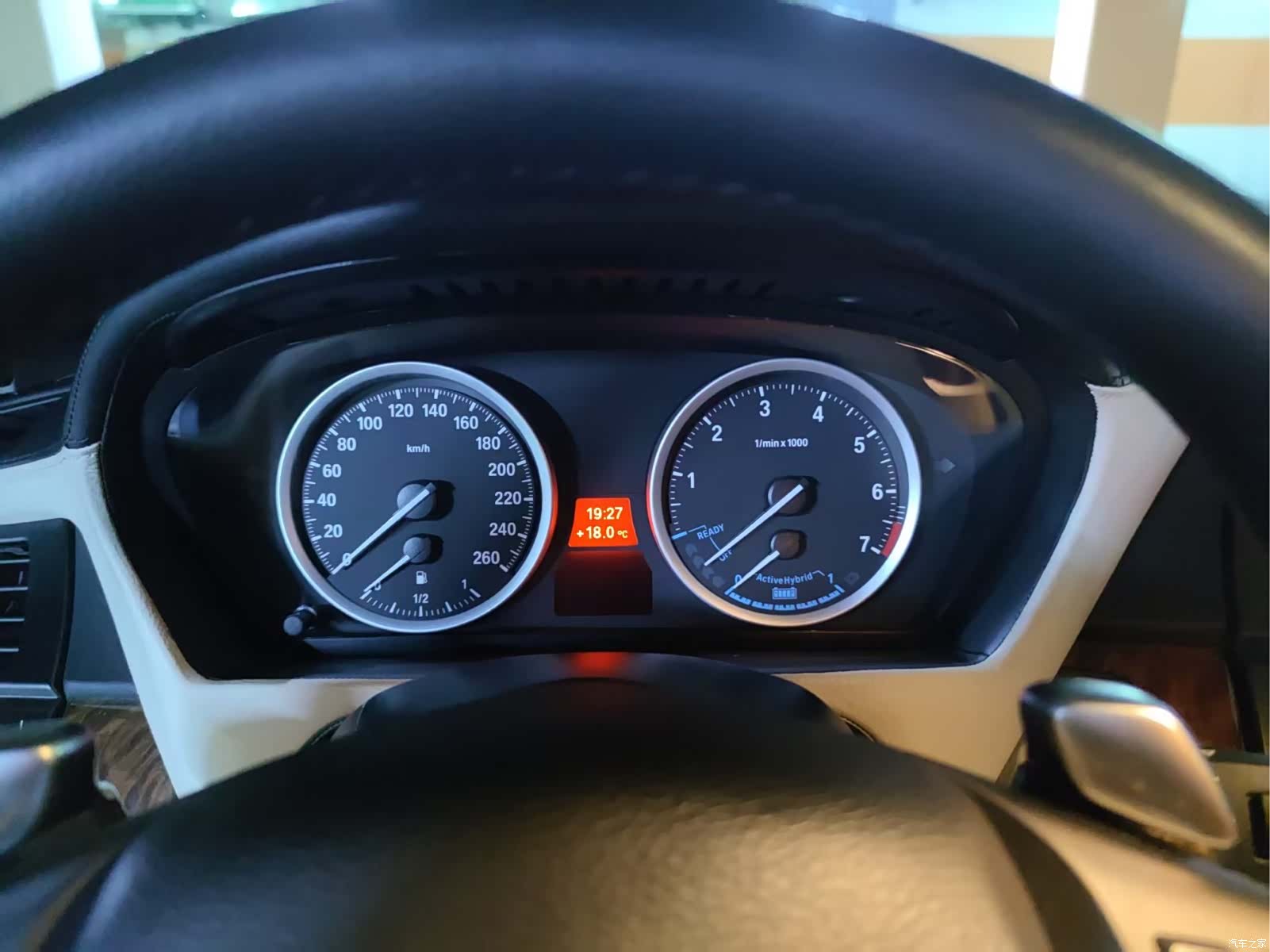 BMW X6, 2011 10