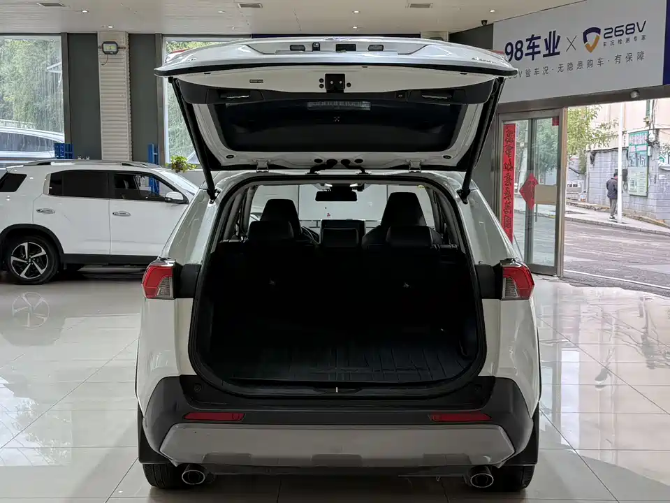 Toyota RAV4 Rongfang