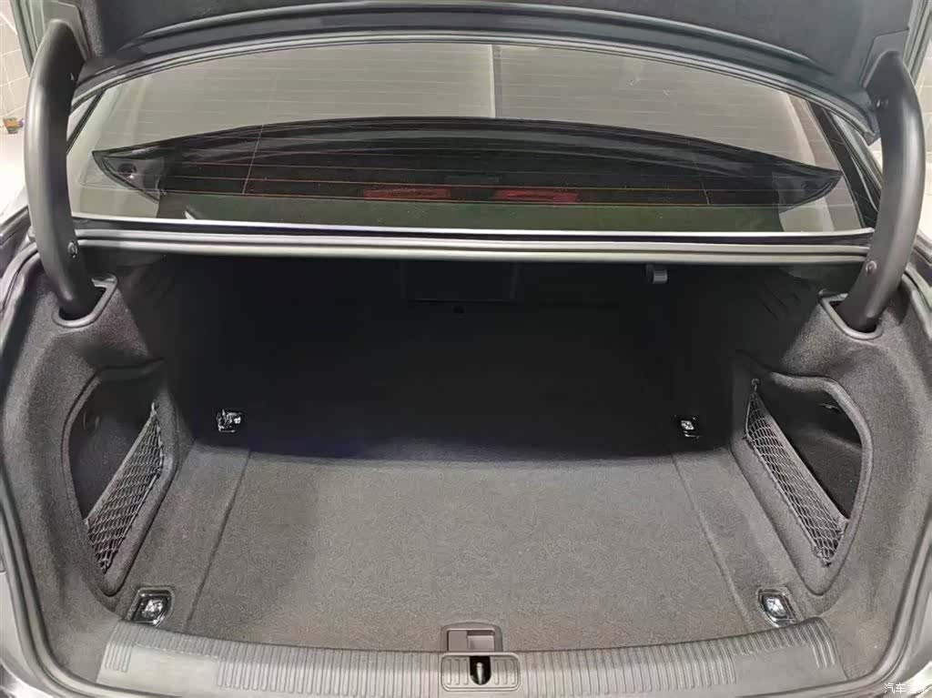 Audi A4L, 2020 17
