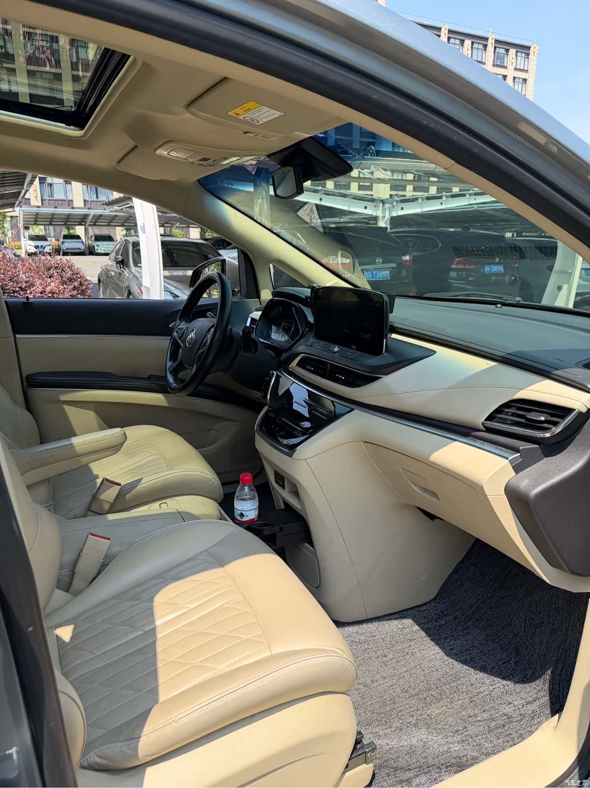 Buick GL8, 2023 10
