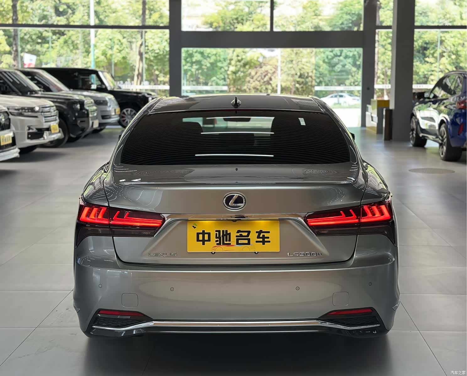 Lexus LS, 2022 все фото