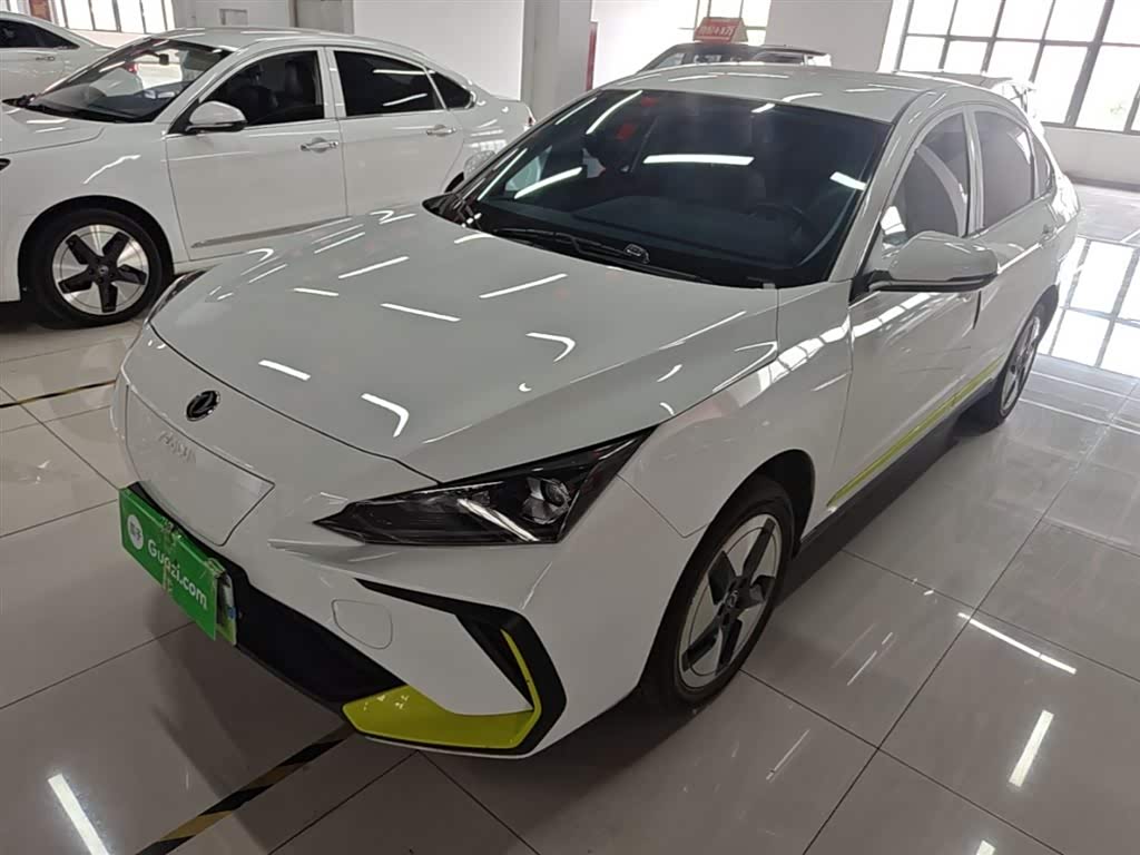 Dongfeng E70