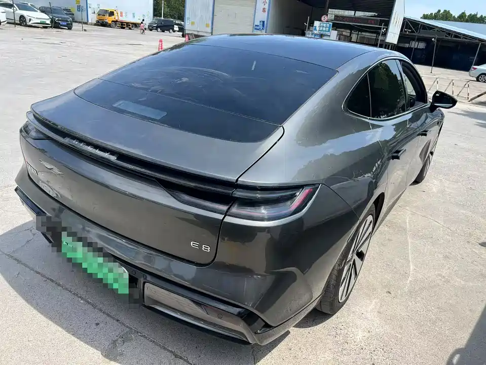 Geely Galaxy Galaxy E8