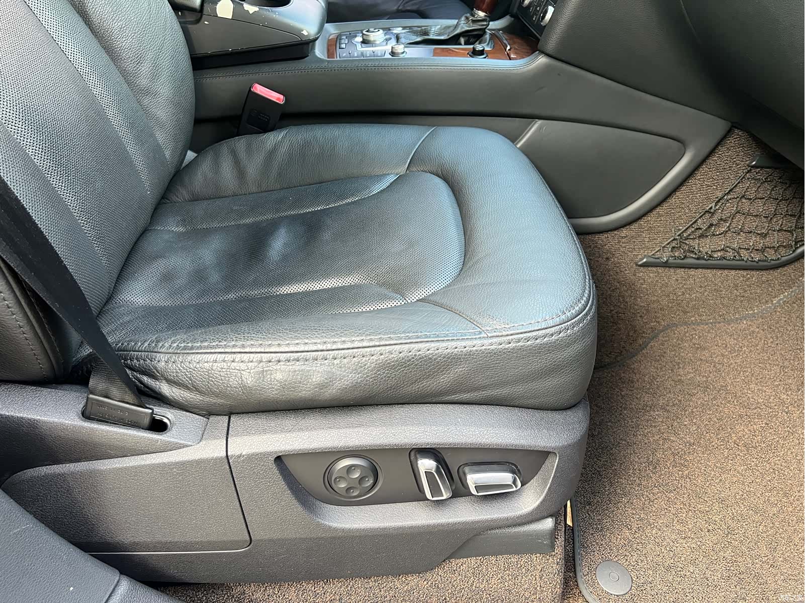 Audi Q7, 2011 13