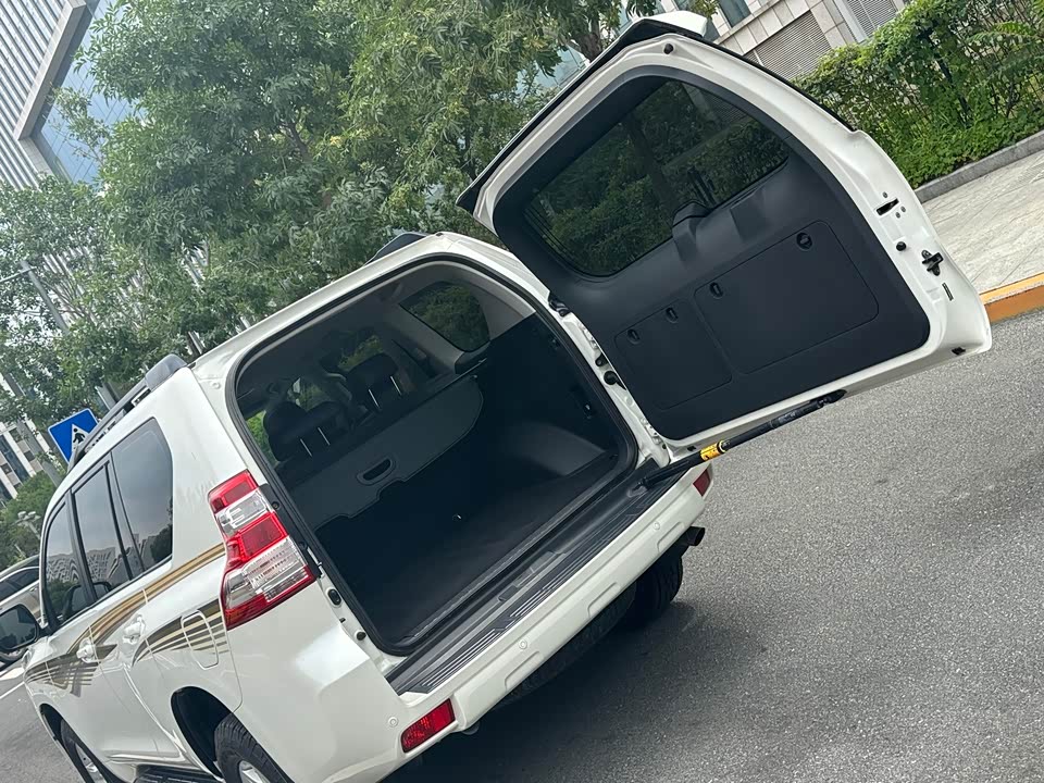 Toyota Prado