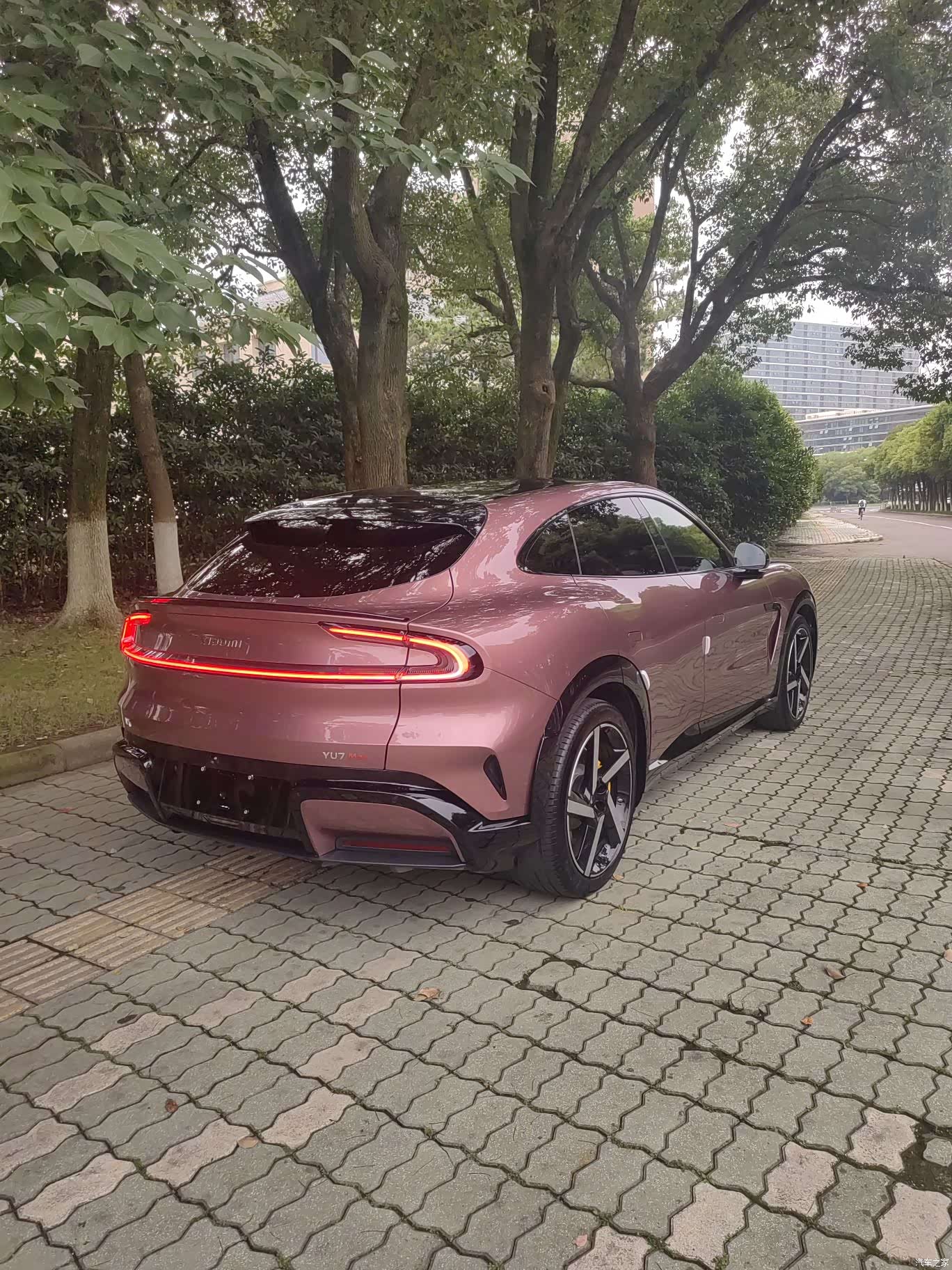 Xiaomi YU7, 2025 13