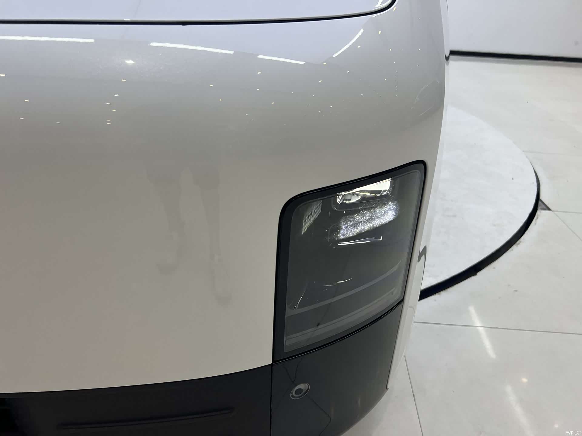 Li Auto MEGA, 2025 18