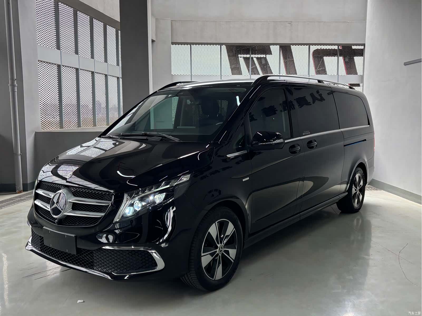 Mercedes-Benz V-Class, 2024 2