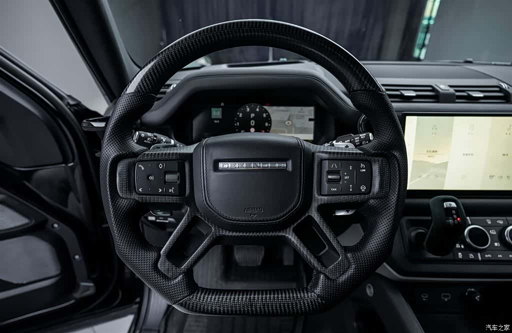 Land Rover Defender, 2023 16