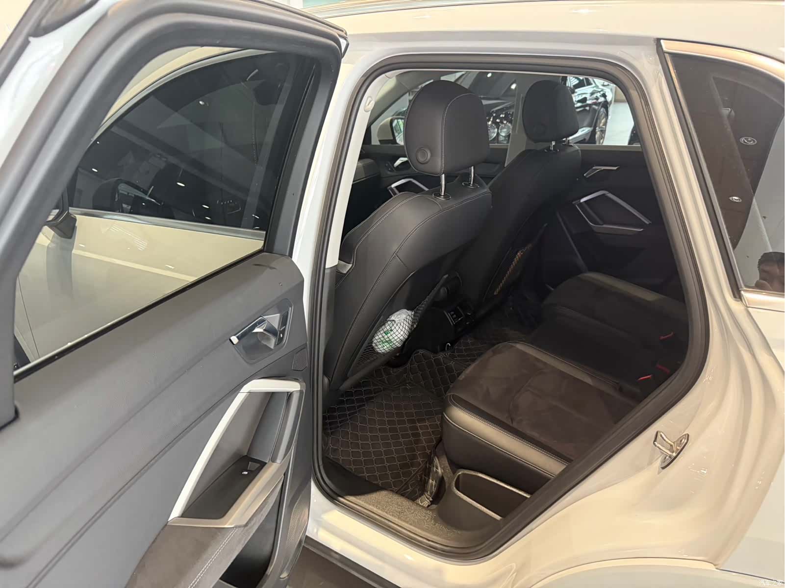 Audi Q3, 2023 8