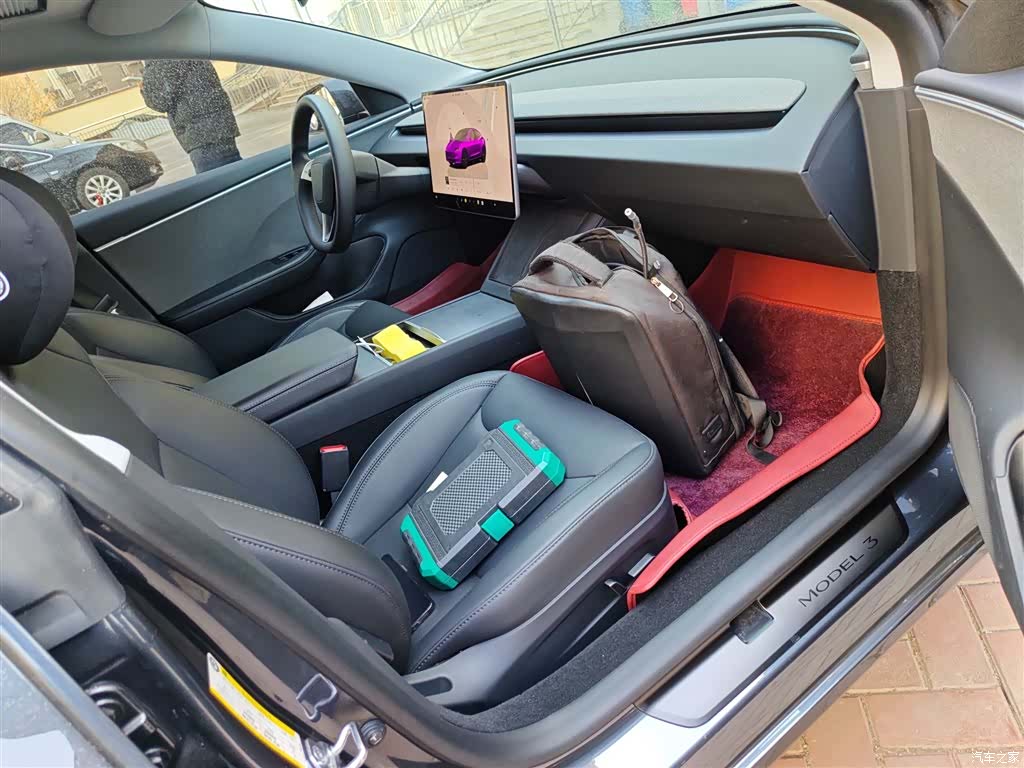 Tesla Model 3, 2024 20