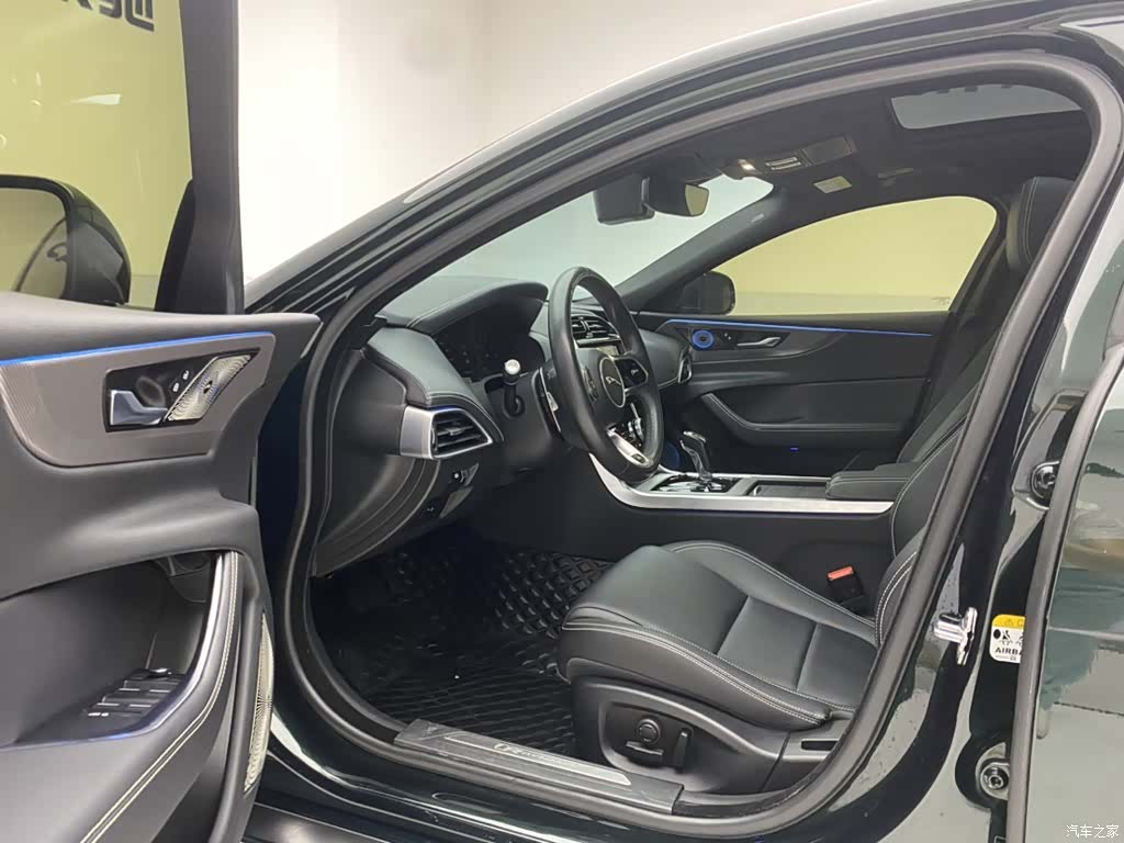 Land Rover XEL, 2023 17