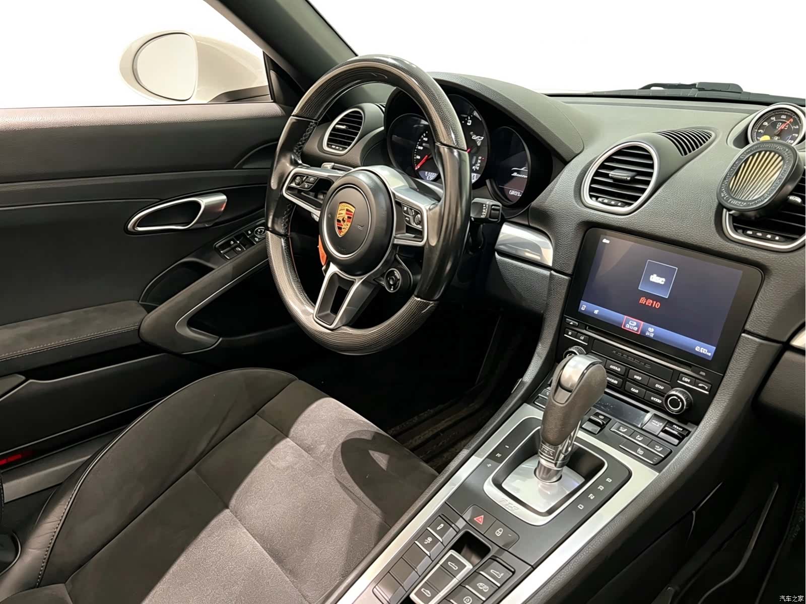 Porsche Boxster, 2019 все фото