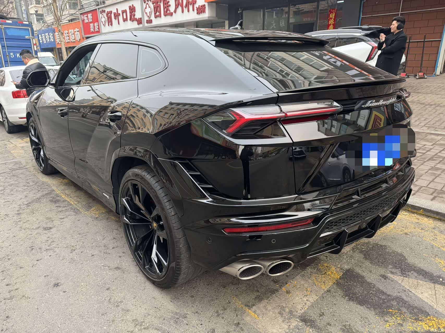 Lamborghini Urus, 2024 9