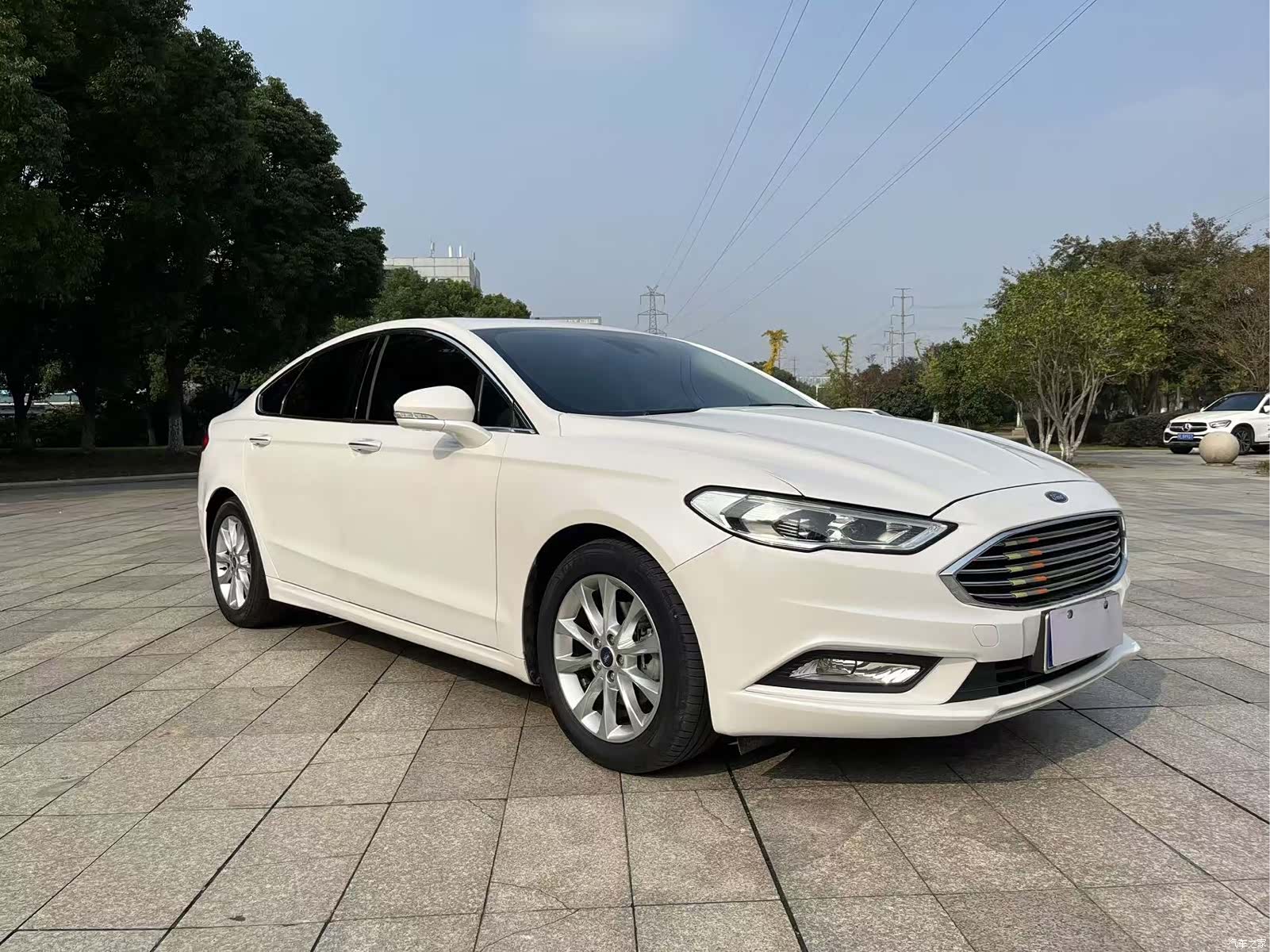 Ford Mondeo, 2018 3