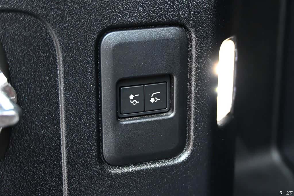Land Rover Defender, 2024 34