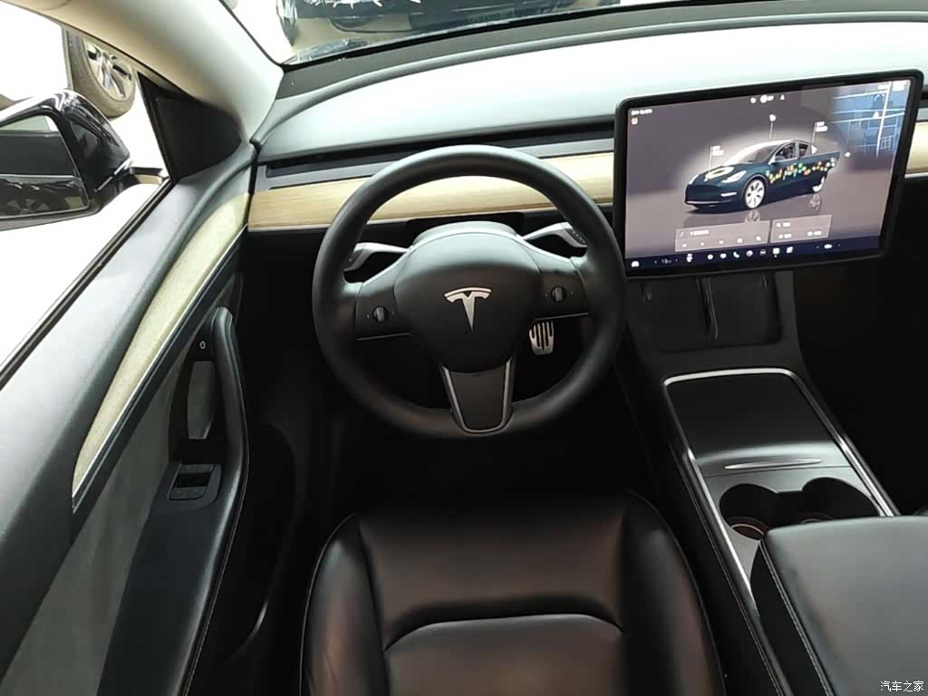 Tesla Model Y, 2023 11