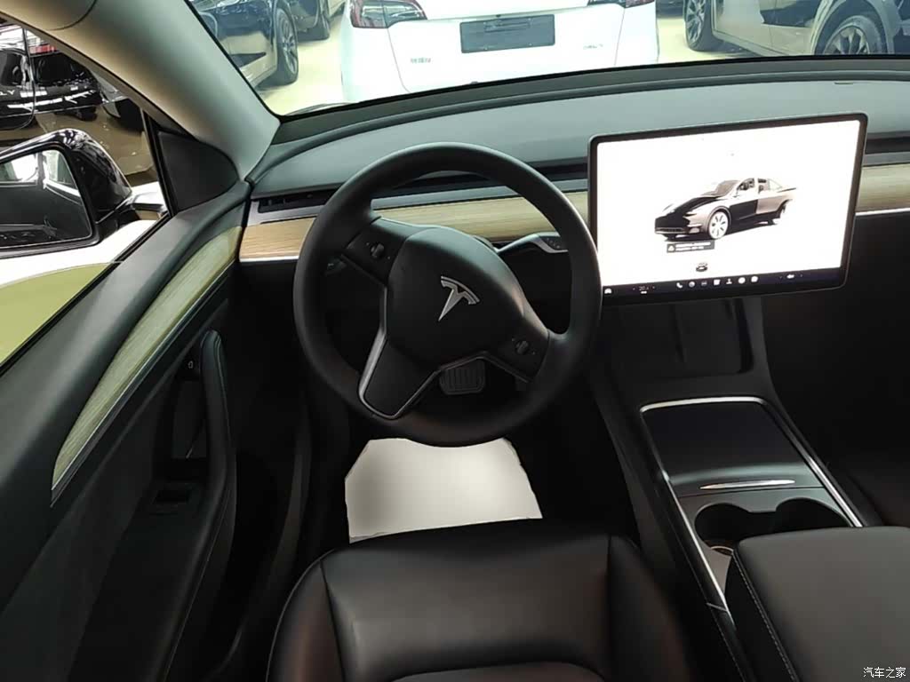 Tesla Model Y, 2023 11