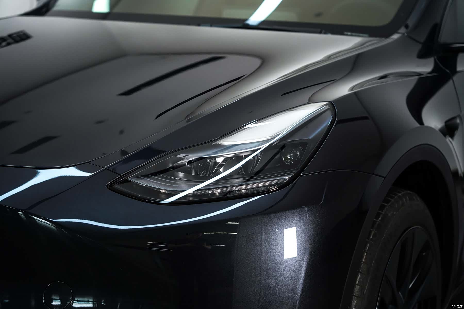 Tesla Model Y, 2024 28