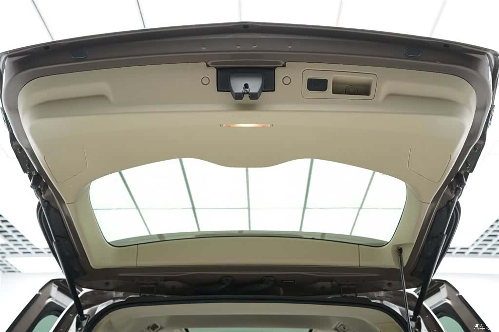Buick GL8, 2014 30