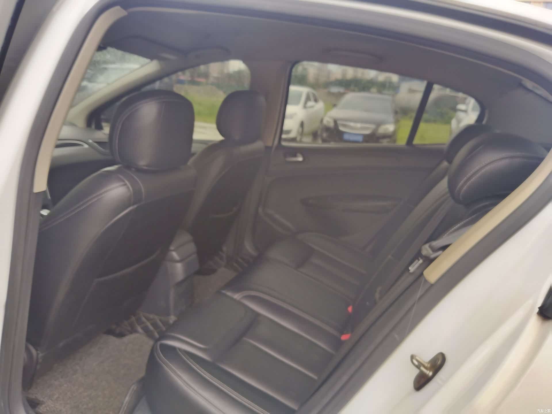 Peugeot 308, 2015 6