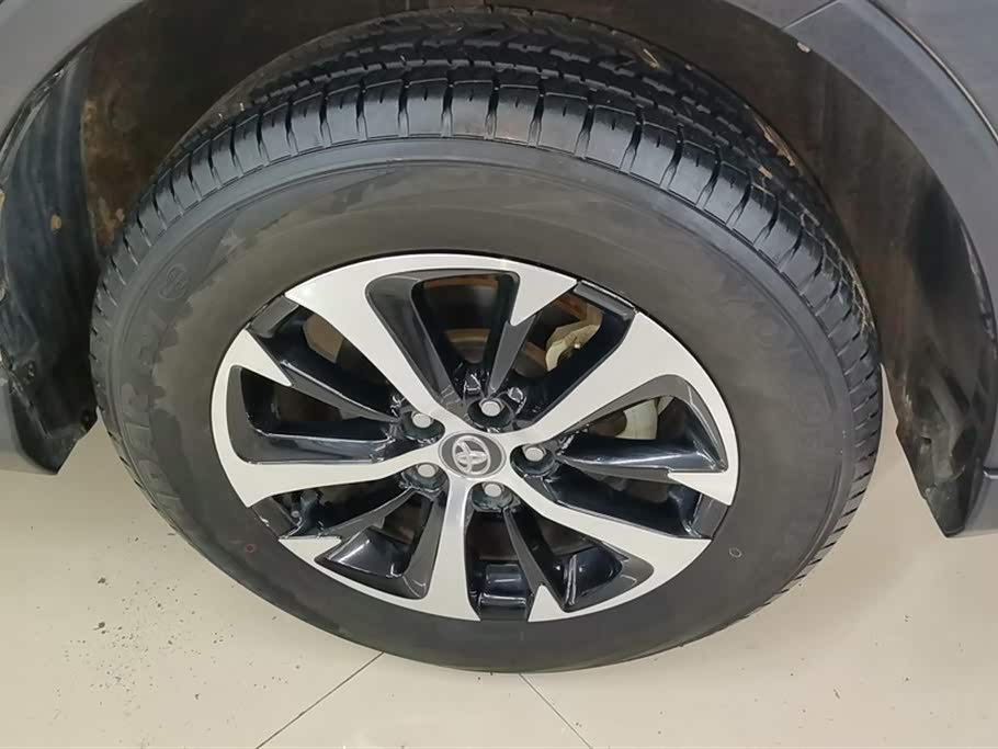 Toyota RAV4 Rongfang