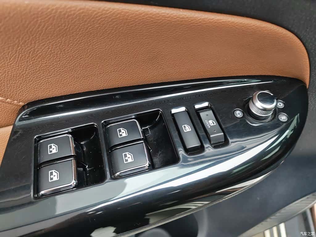 Changan CS95, 2017 9