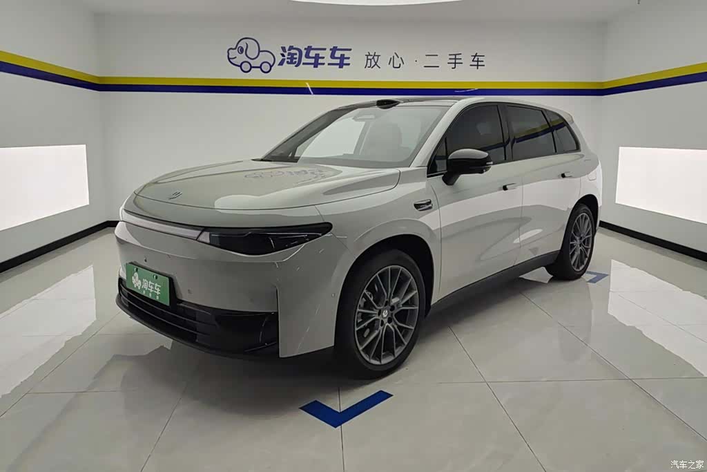 Leapmotor C10