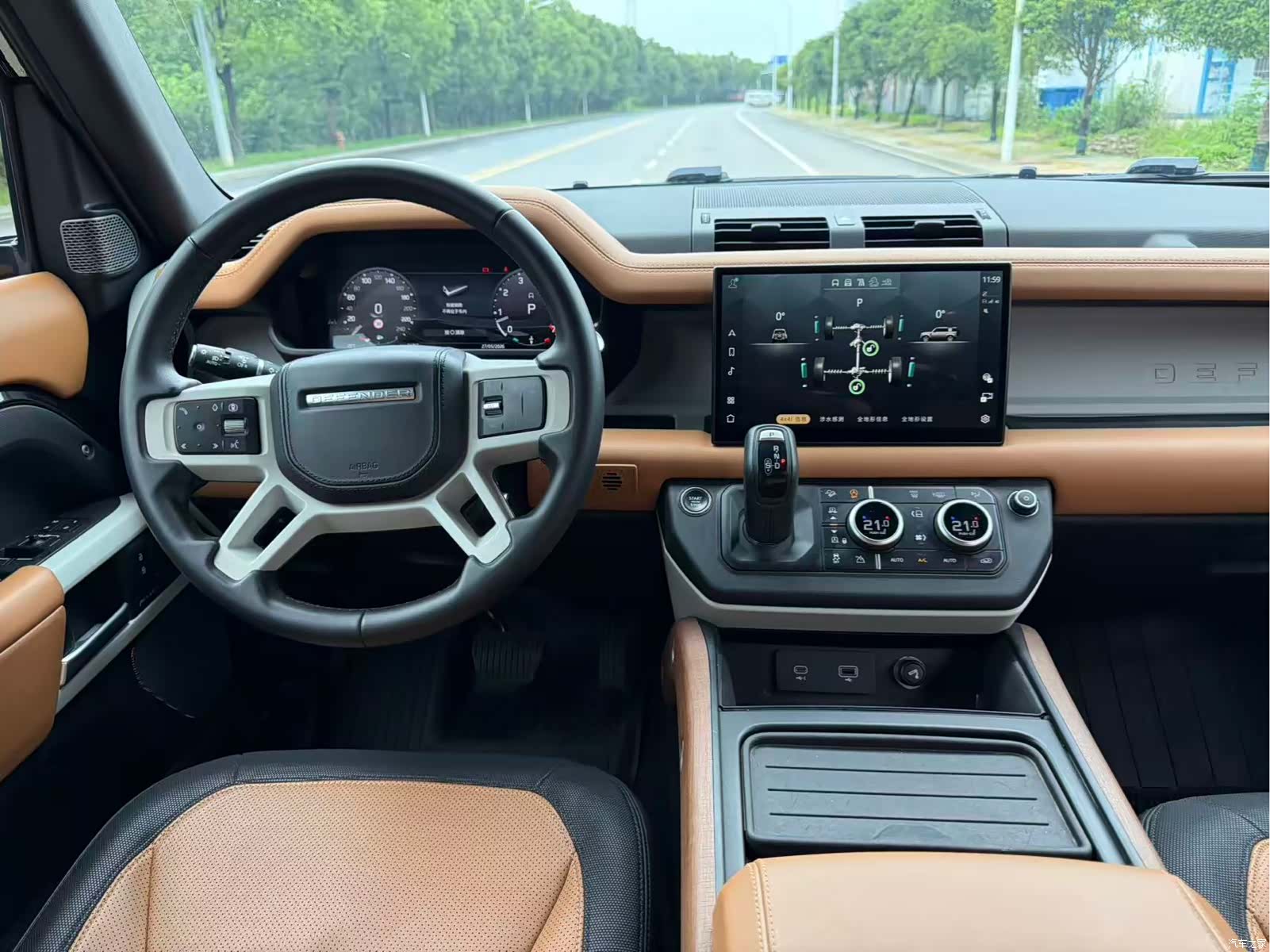 Land Rover Defender, 2024 11