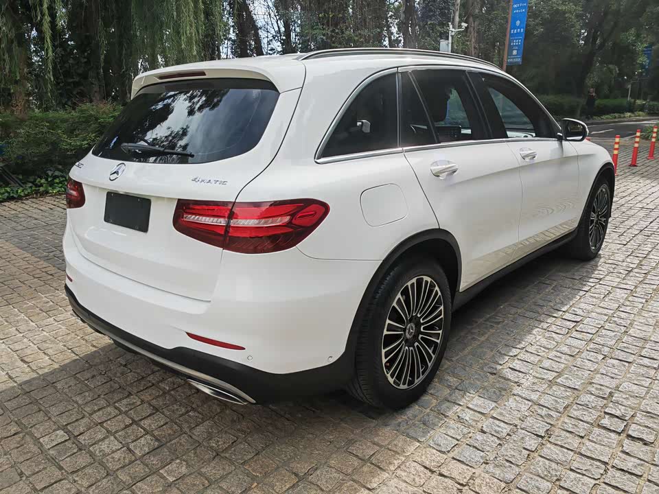 Mercedes-Benz GLC Mercedes-Benz GLC