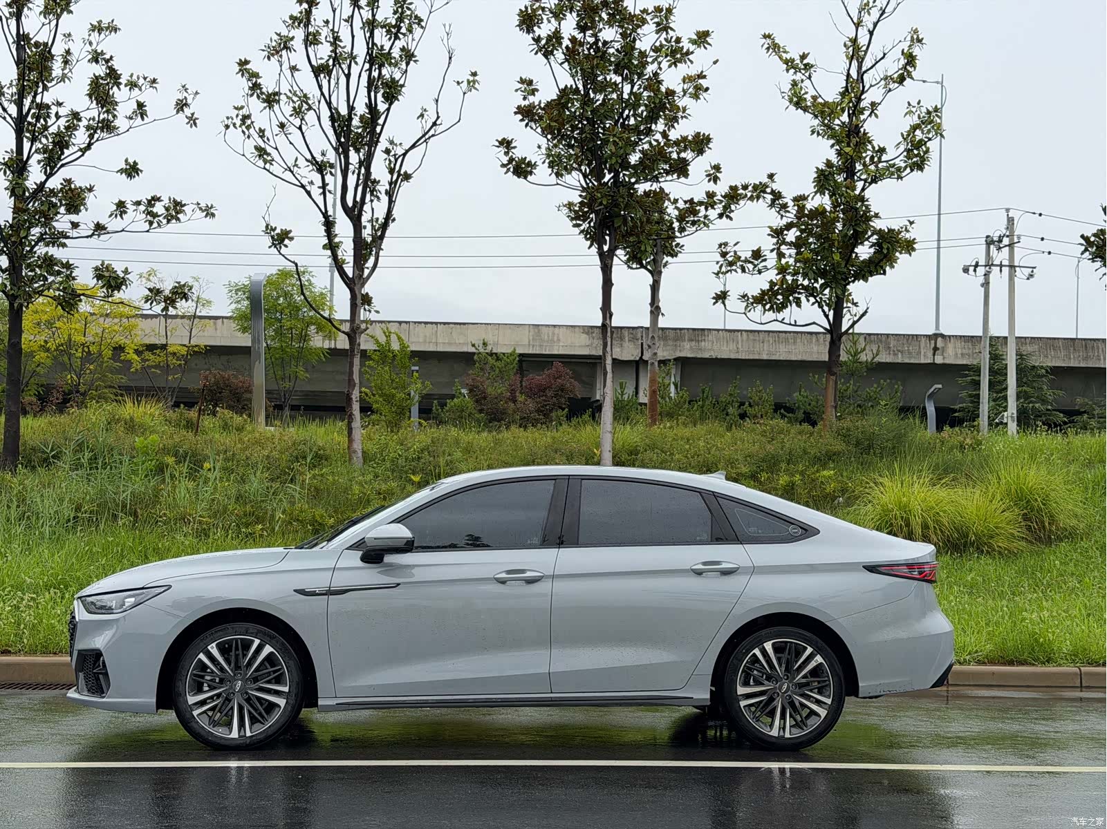 Chery Arrizo 8, 2025 9