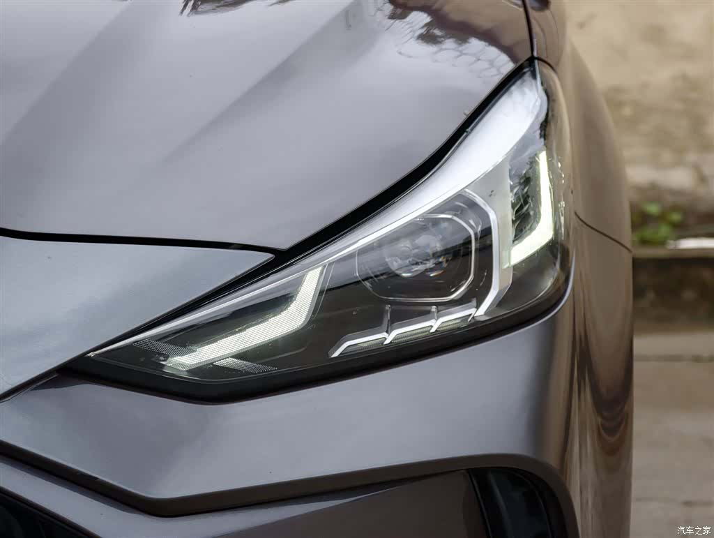 MG MG5, 2021 18