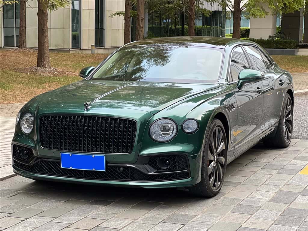 Bentley Flying Spur, 2022 1