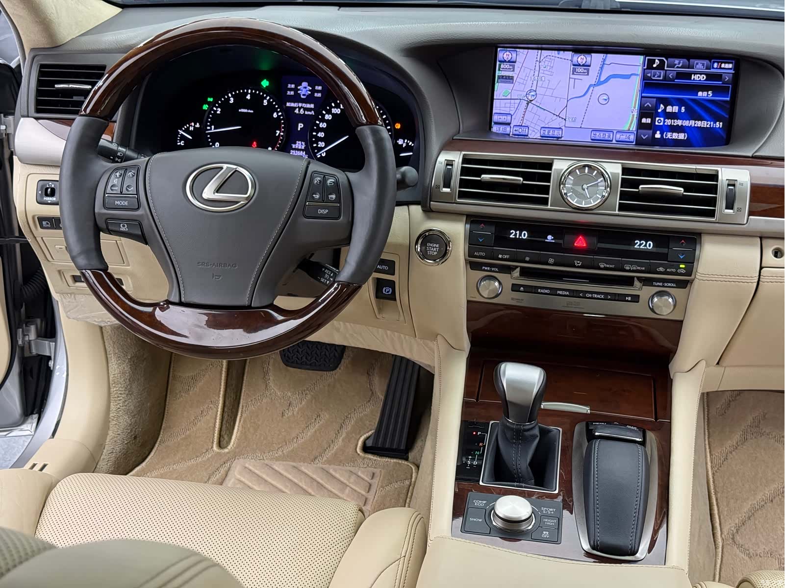 Lexus LS, 2013 29