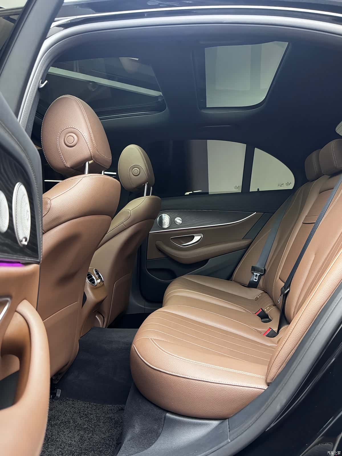Mercedes-Benz E-Class, 2021 16
