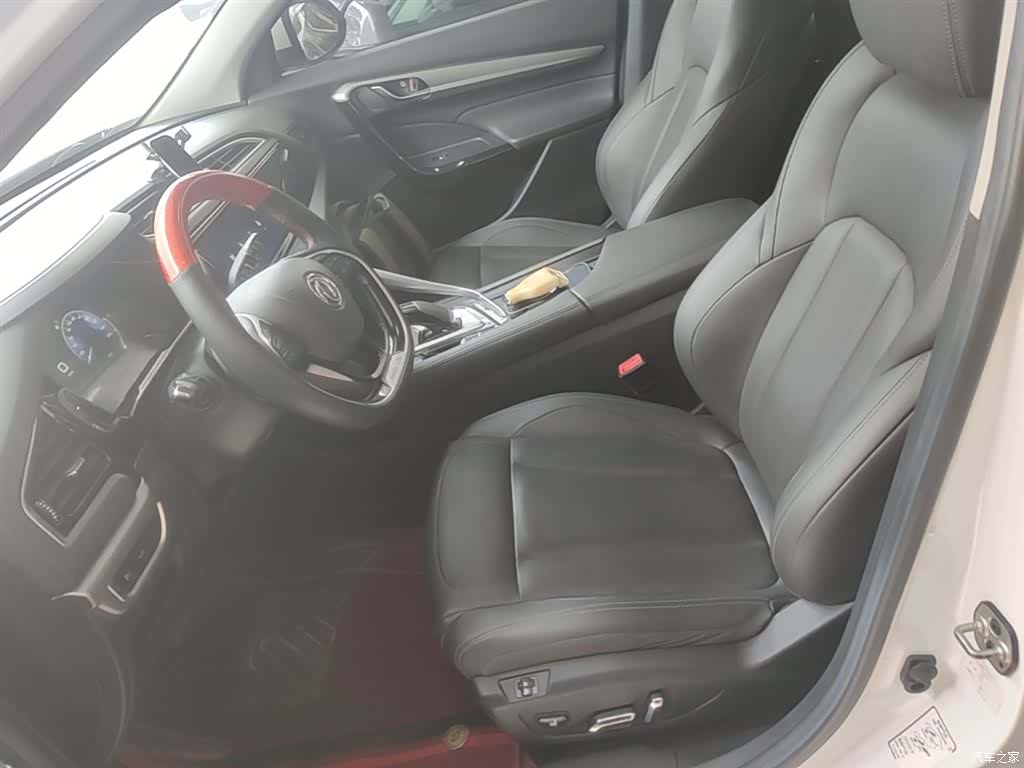 DongFeng AX7, 2019 15