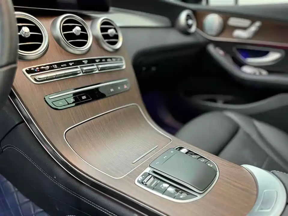 Mercedes-Benz GLC Mercedes-Benz GLC