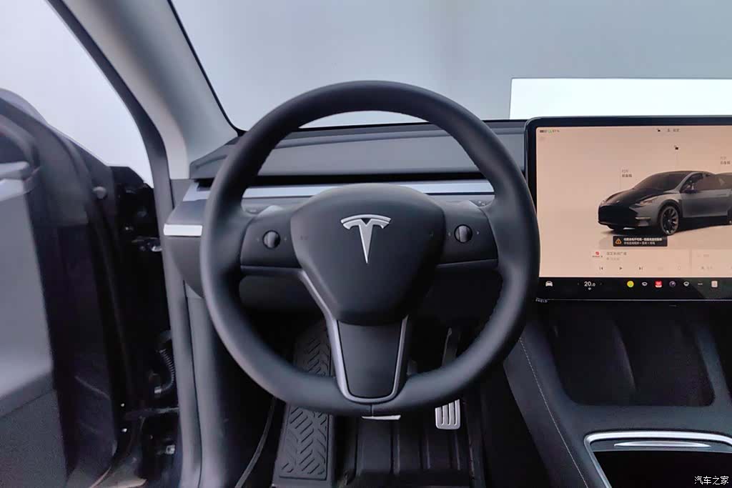 Tesla Model Y, 2024 15