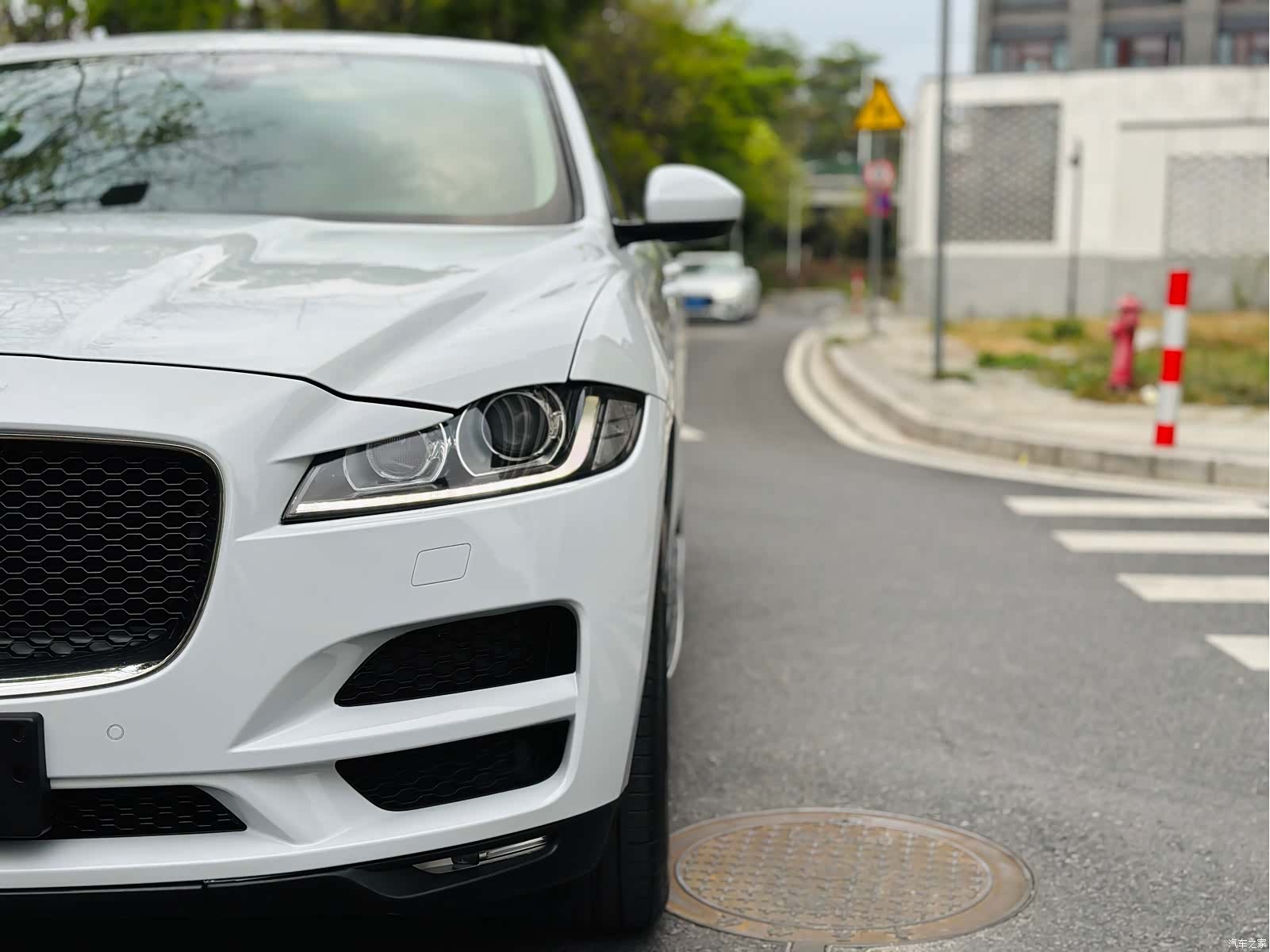 Jaguar F-PACE, 2017 9