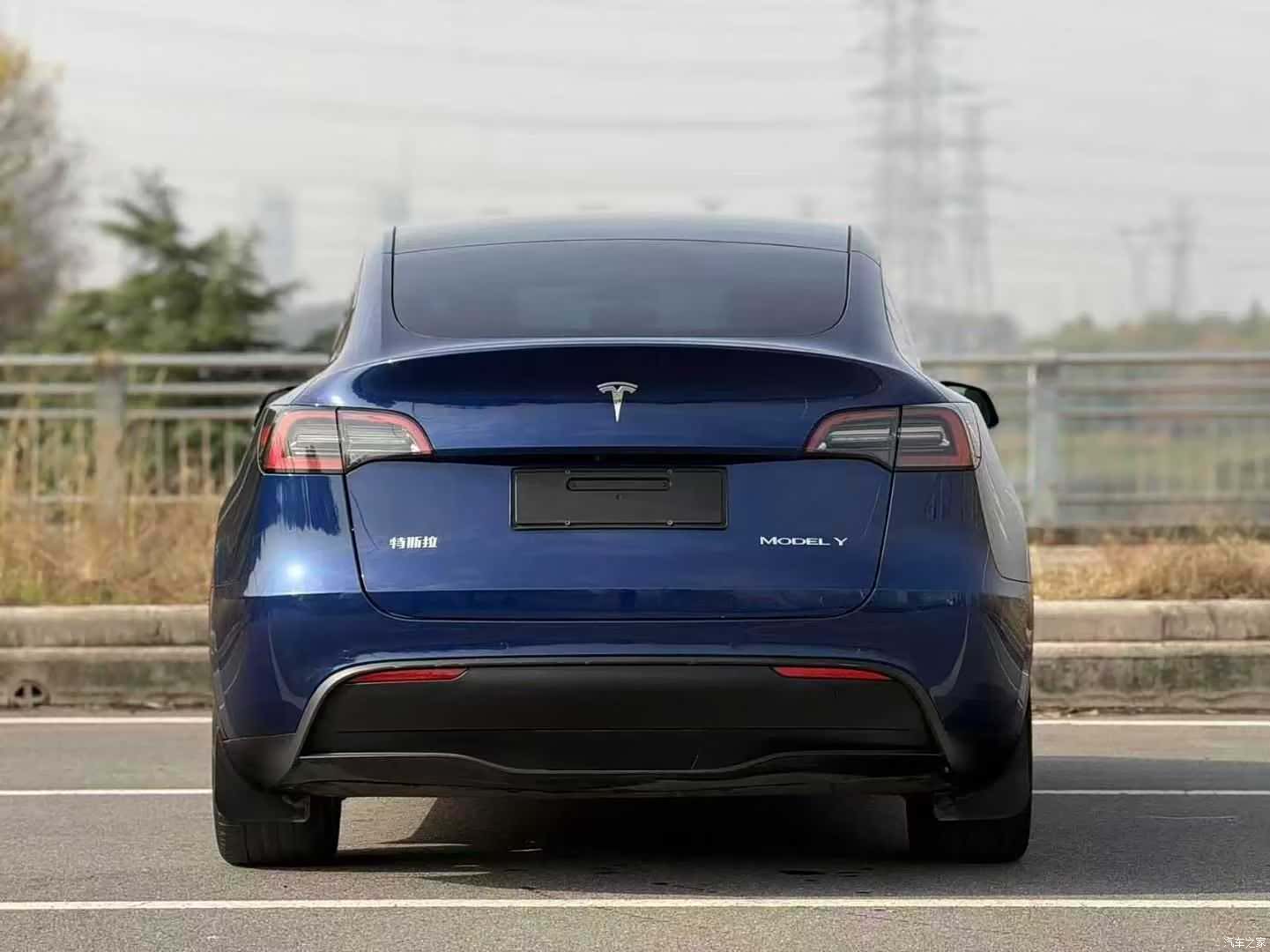 Tesla Model Y, 2023 8