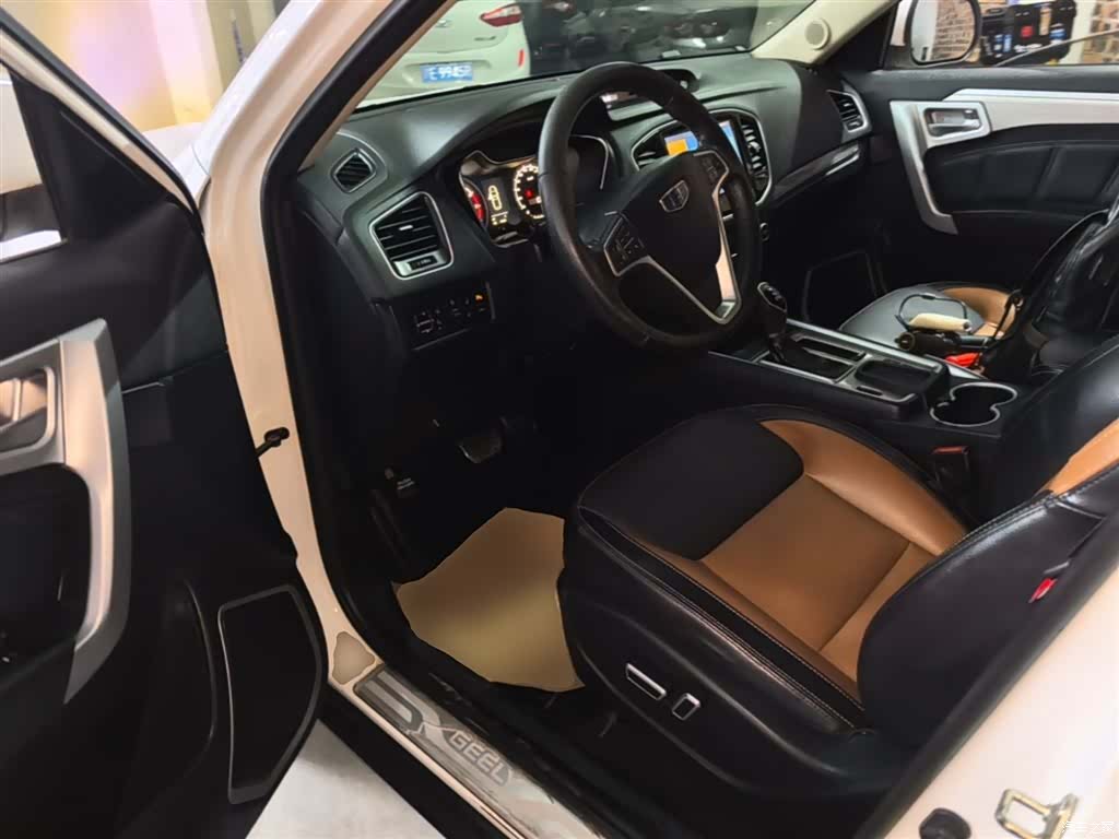Geely X6, 2017 16
