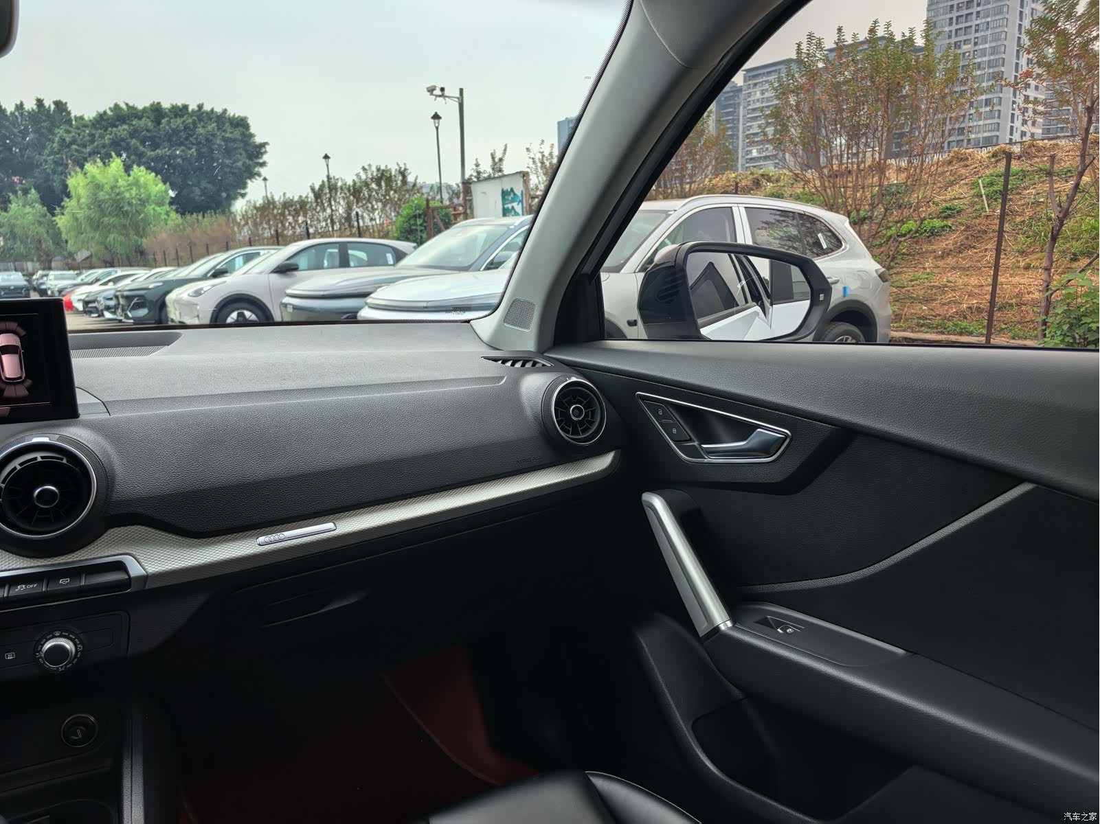 Audi Q2L, 2021 15