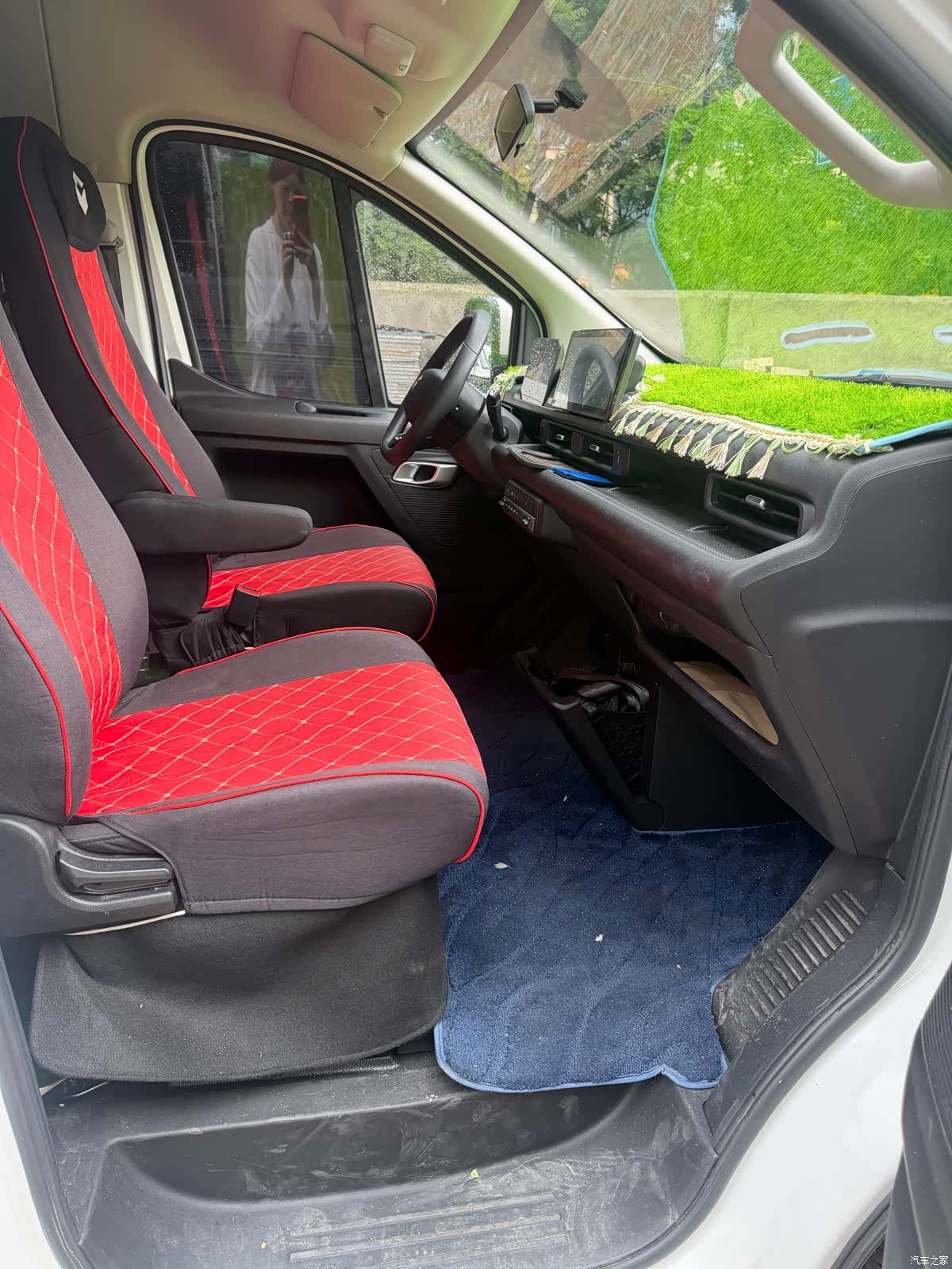 Changan V919, 2025 10