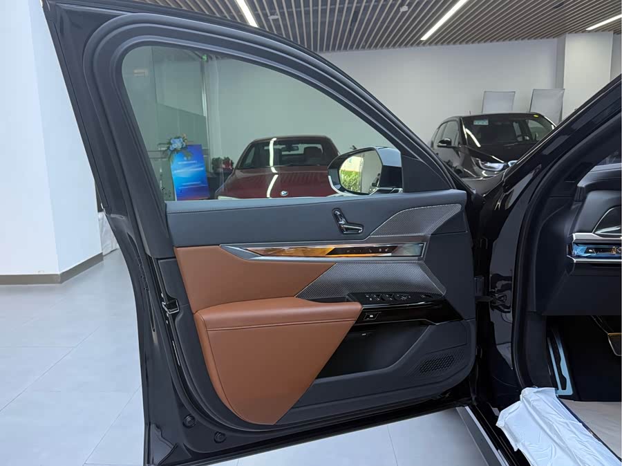 BMW 7-Series 2026, фото 9