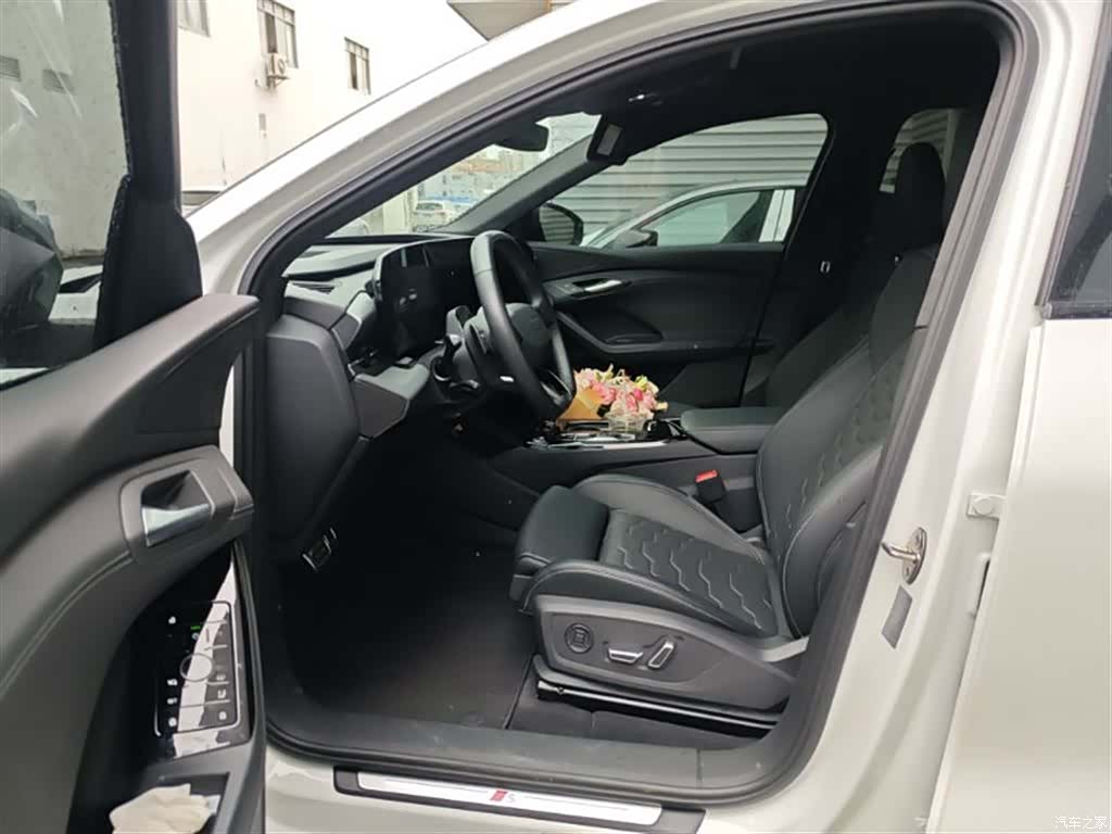 Audi e-tron, 2025 6