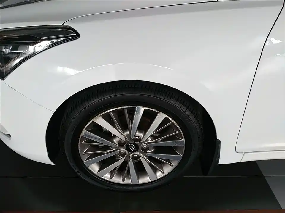Hyundai Name picture
