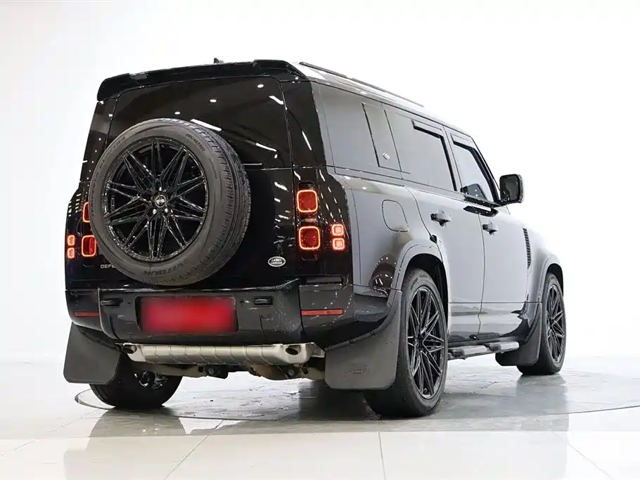 Land Rover guard