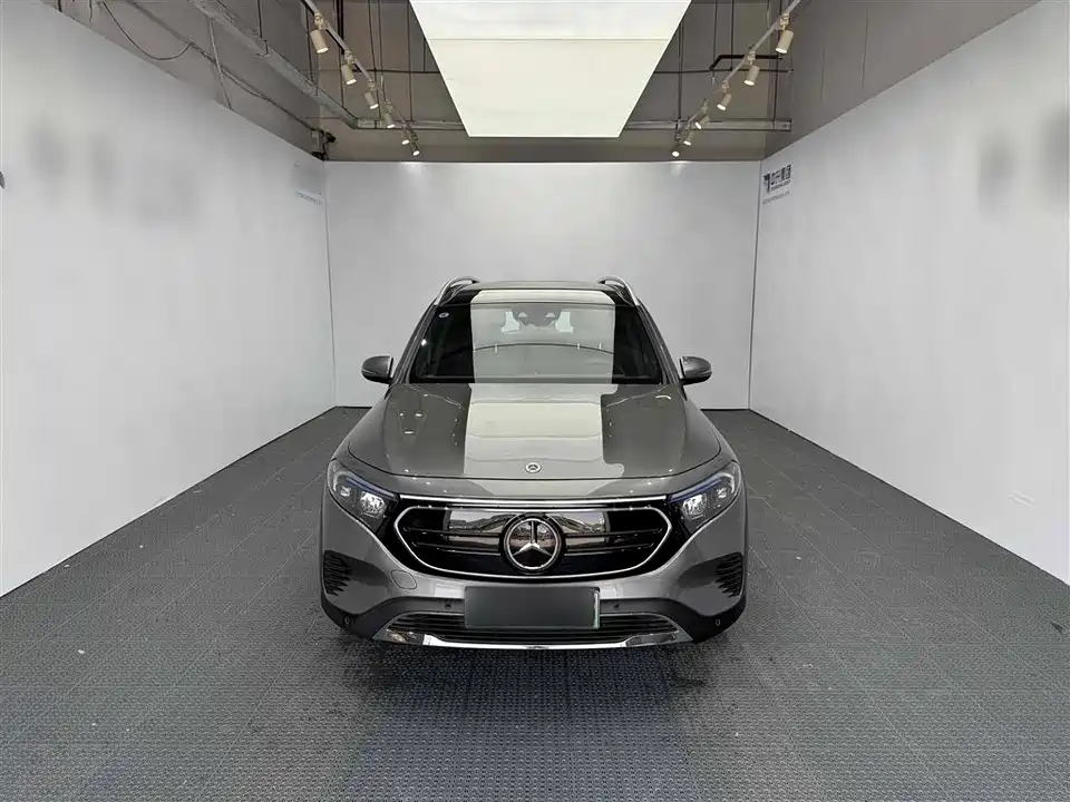 Mercedes-Benz EQB Mercedes-Benz EQB