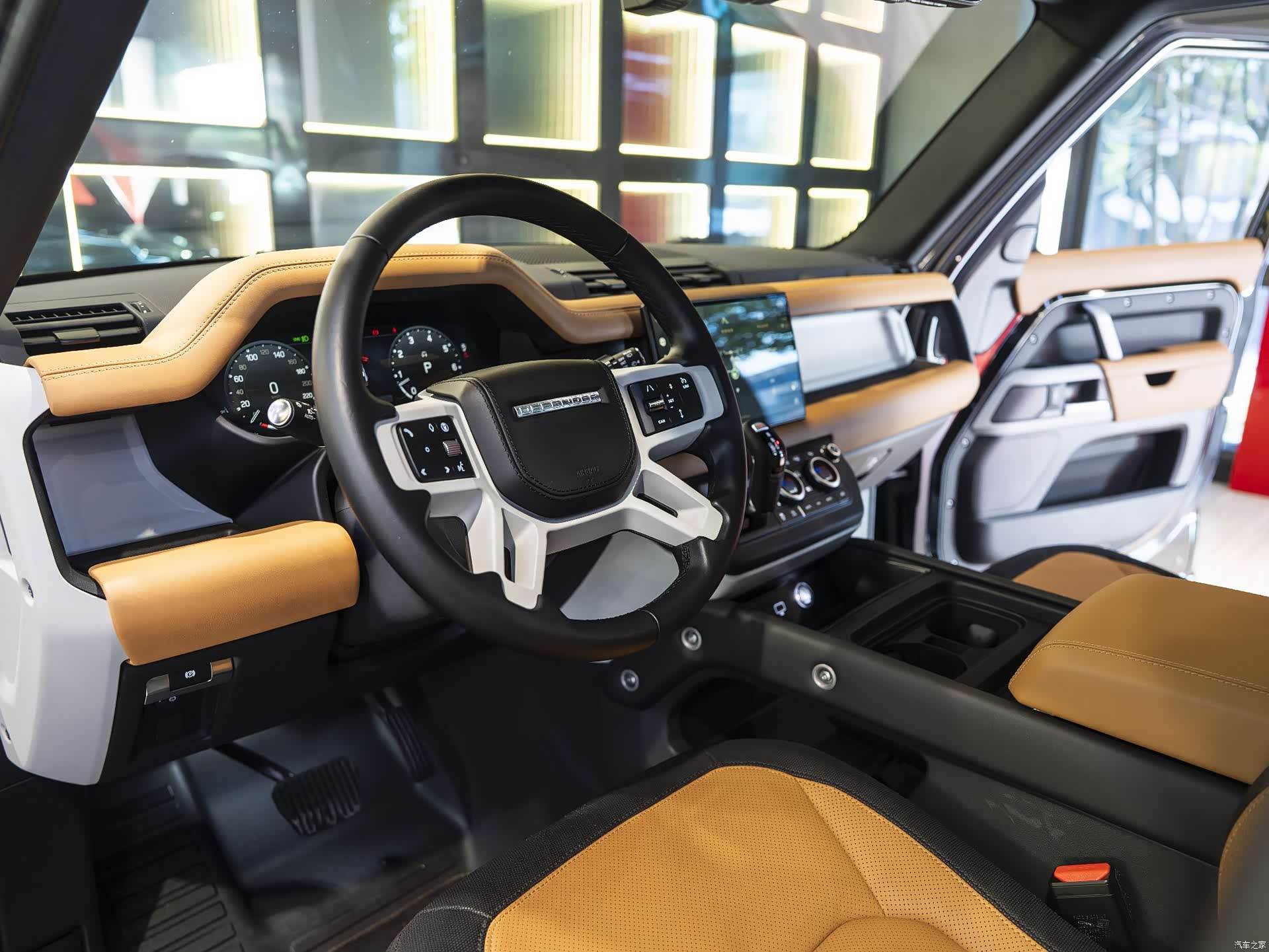 Land Rover Defender, 2024 14