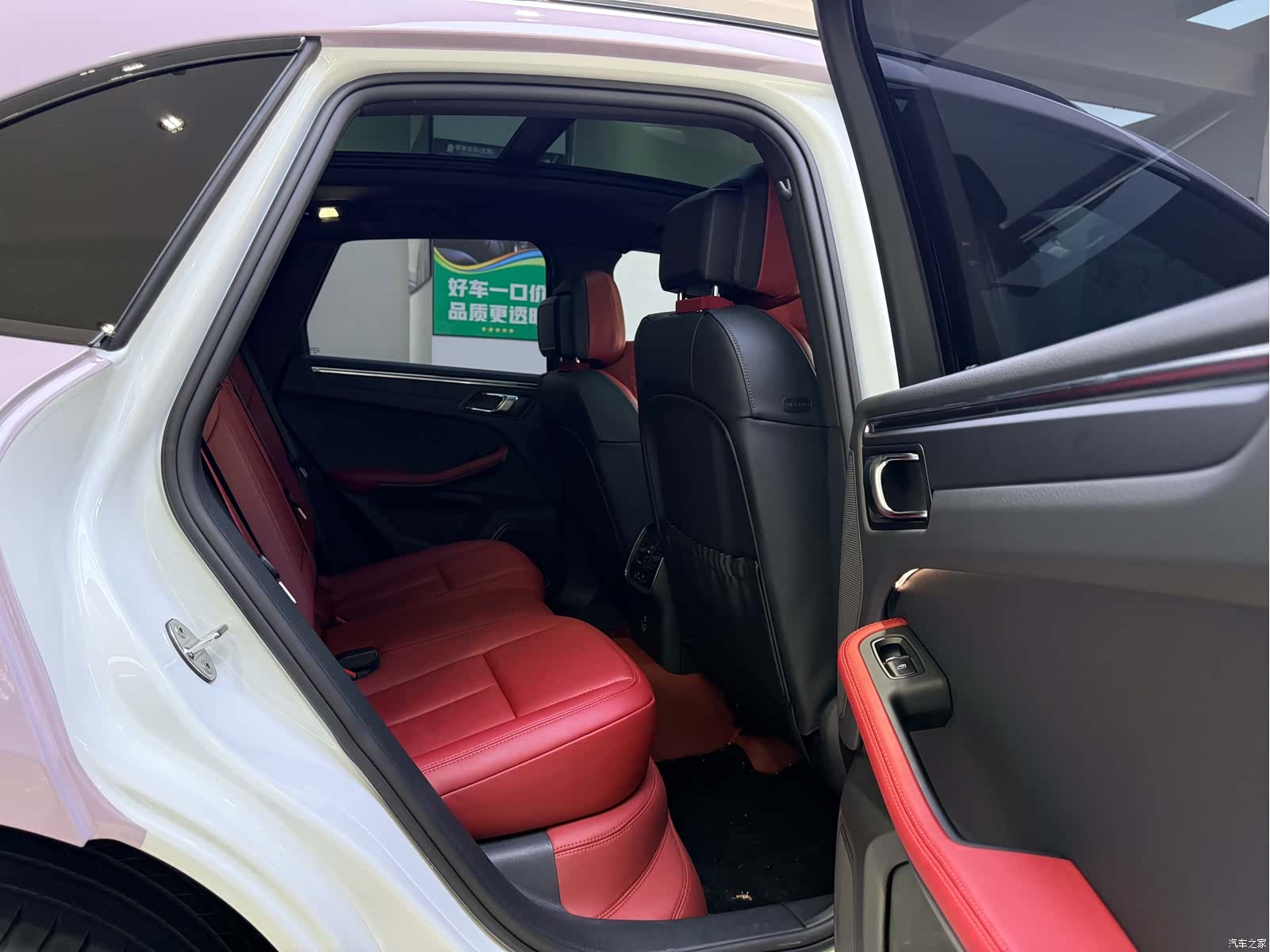 Porsche Macan, 2025 12
